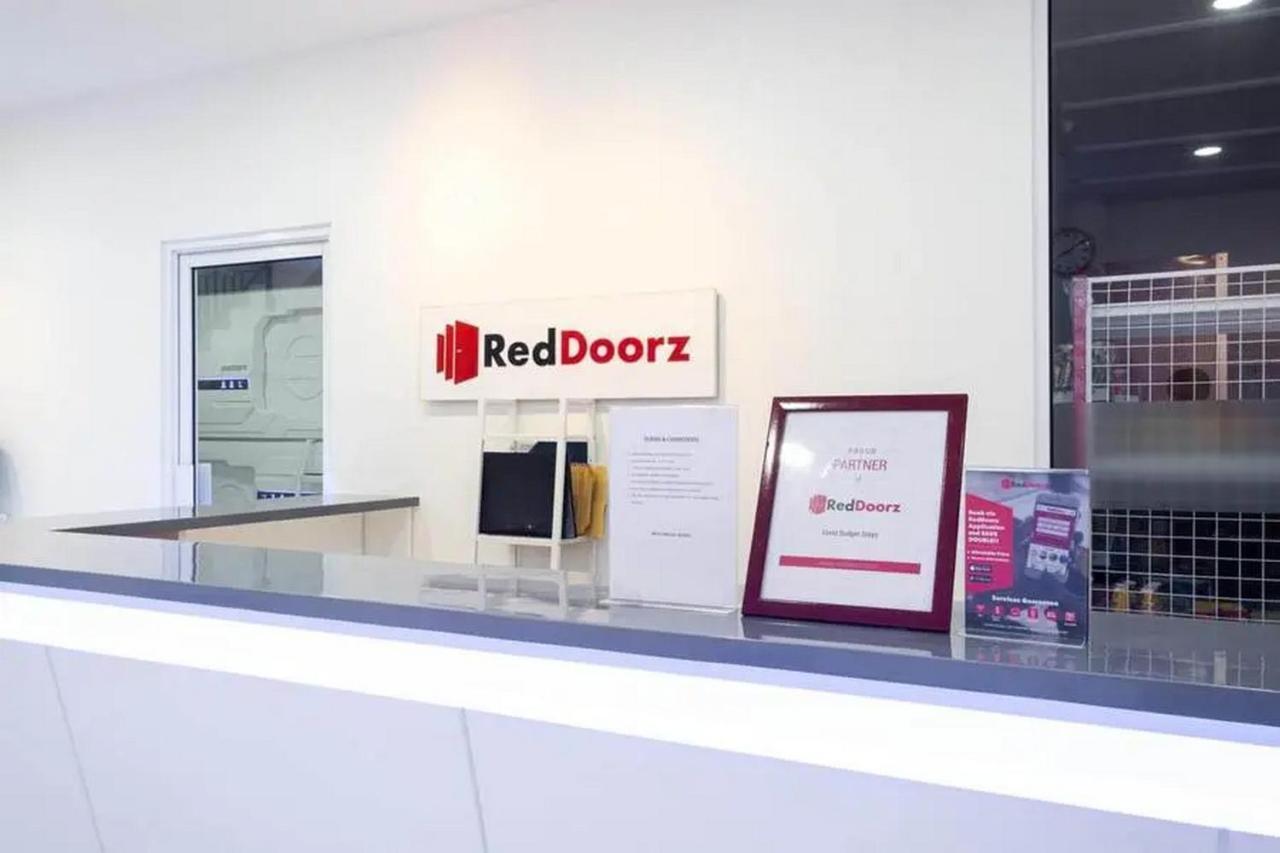 Reddoorz Hostel Near Taman Puring Jakarta Exterior photo