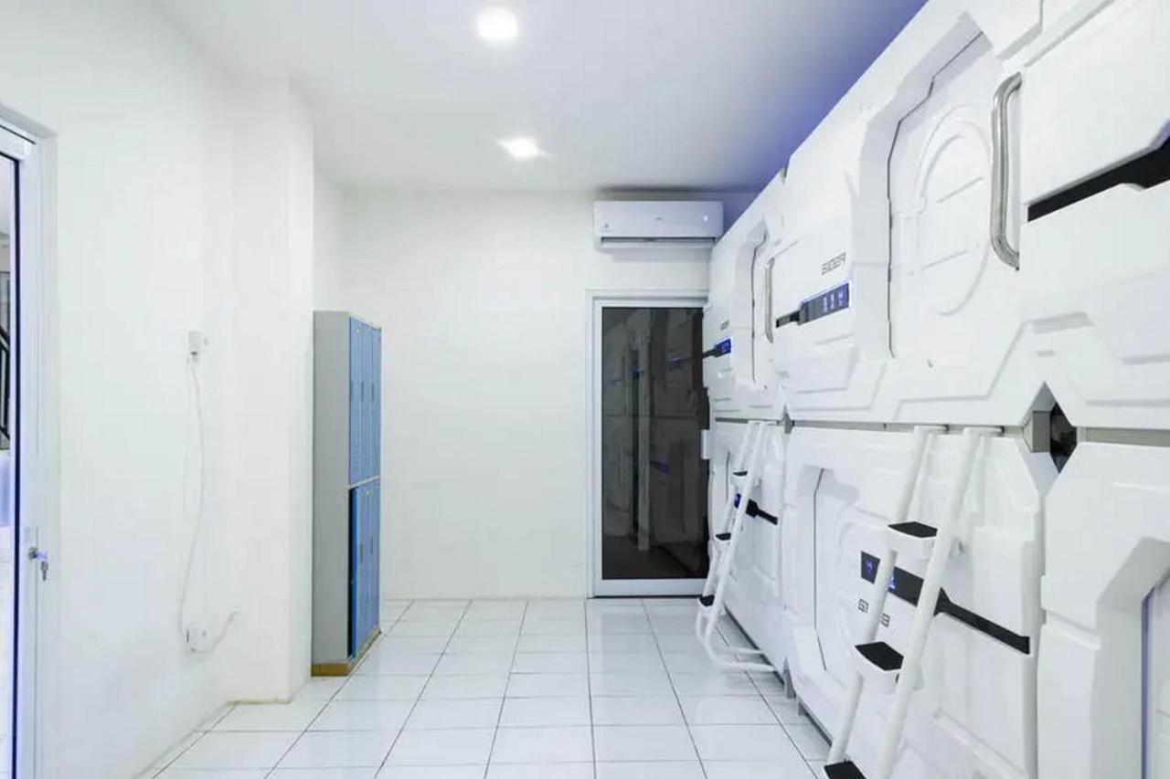 Reddoorz Hostel Near Taman Puring Jakarta Exterior photo